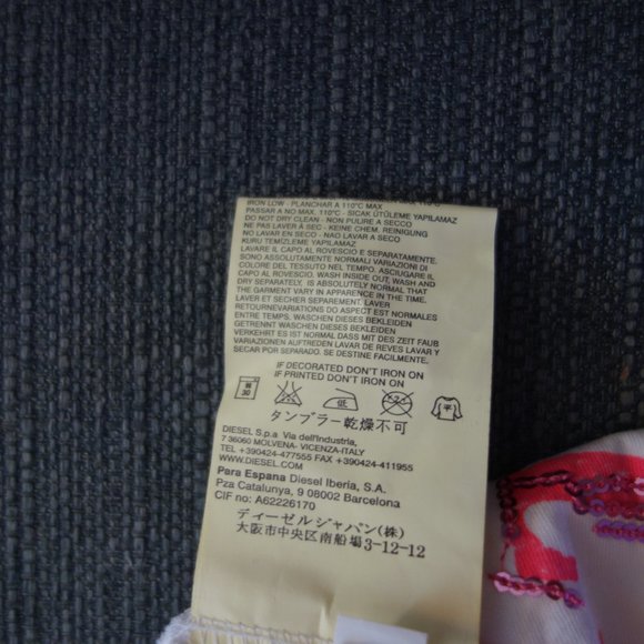 Diesel White V-Neck T-Shirt with Pink Only the Brave Design Size S - Picture 15 of 15